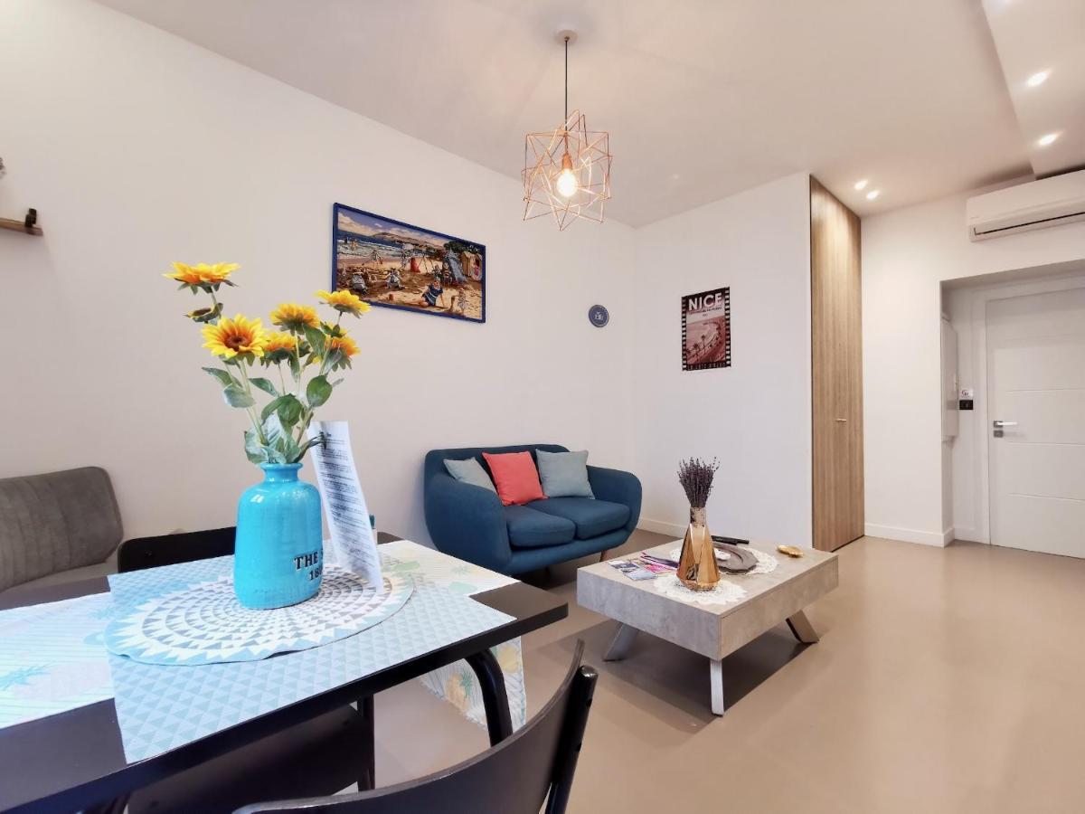 Le Petit Balcon By Booking Guys Nice Luaran gambar